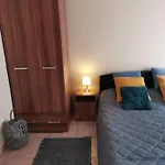 Miranda Apartmanhaz Διαμέρισμα *