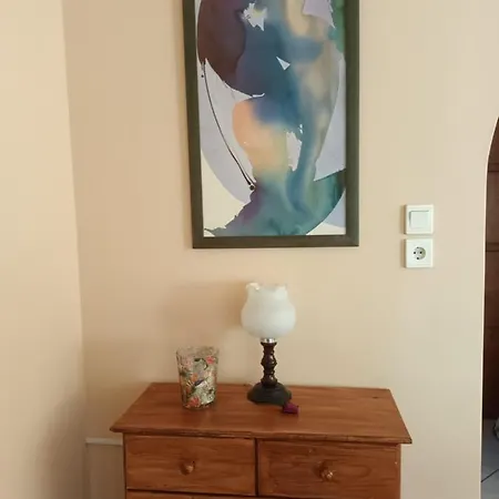 Miranda Apartmanhaz شيوفوك