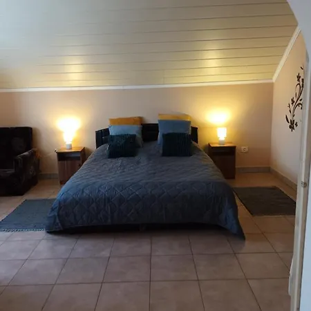 شقة Miranda Apartmanhaz