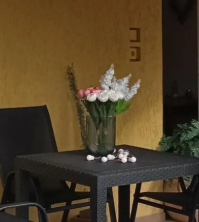 Miranda Apartmanhaz شقة شيوفوك